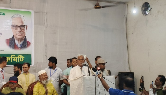 শেখ হাসিনা পালানোর আগে আত্মীয়দের খুদে বার্তা পাঠিয়েছিলেন আলাল শেখ হাসিনা পালানোর আগে আত্মীয়দের খুদে বার্তা পাঠিয়েছিলেন আলাল