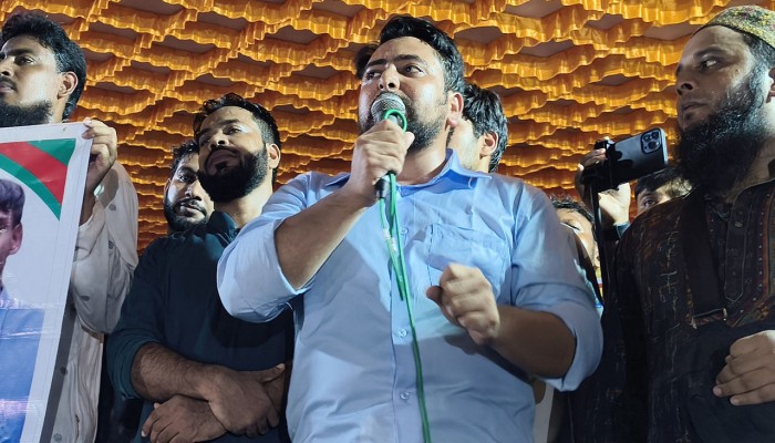 নাহিদ ইসলাম বলেছেন, “এই চাঁদাবাজ-দুর্নীতিবাজ সিস্টেমের পরিবর্তন করব” নাহিদ ইসলাম বলেছেন, “এই চাঁদাবাজ-দুর্নীতিবাজ সিস্টেমের পরিবর্তন করব”