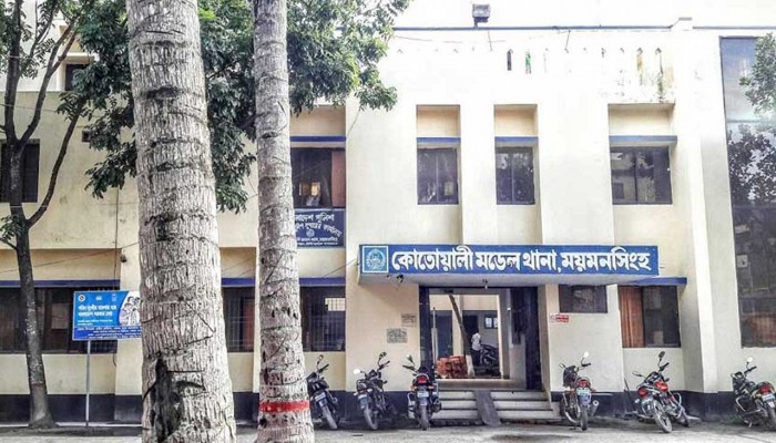 ময়মনসিংহে তিন শিশুর পানিতে ডুবে মৃত্যু, ভালুকায় সাপ কামড়ে যুবকের প্রাণহানি ময়মনসিংহে তিন শিশুর পানিতে ডুবে মৃত্যু, ভালুকায় সাপ কামড়ে যুবকের প্রাণহানি
